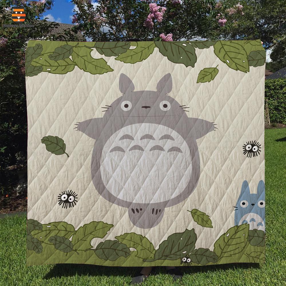 My Neighbor Totoro With Leaf Quilt Blanket